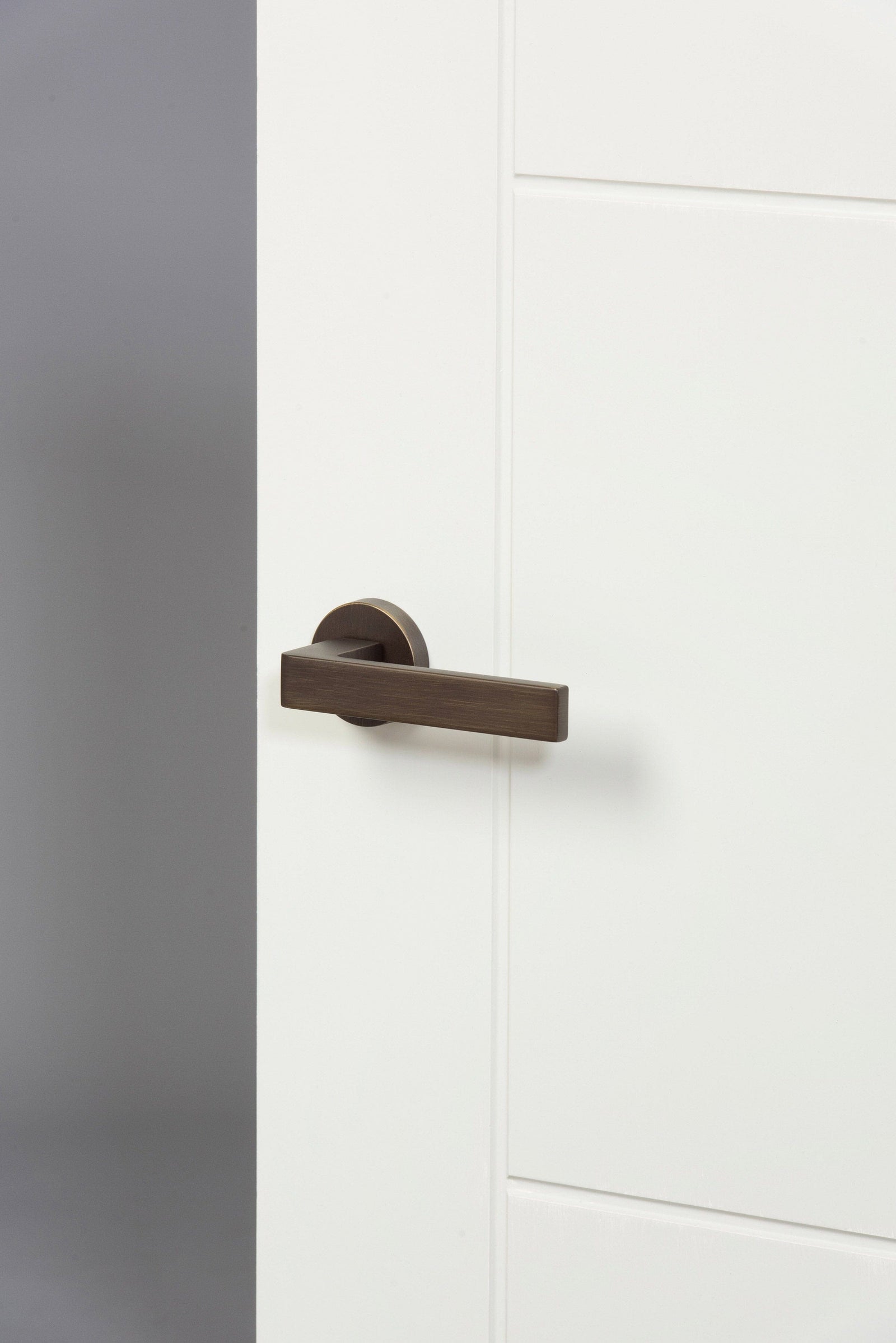 Forme Asti Designer Lever Minimal Round Rose (Latch & Hinges Included) Designer Lever Handle Atlantic