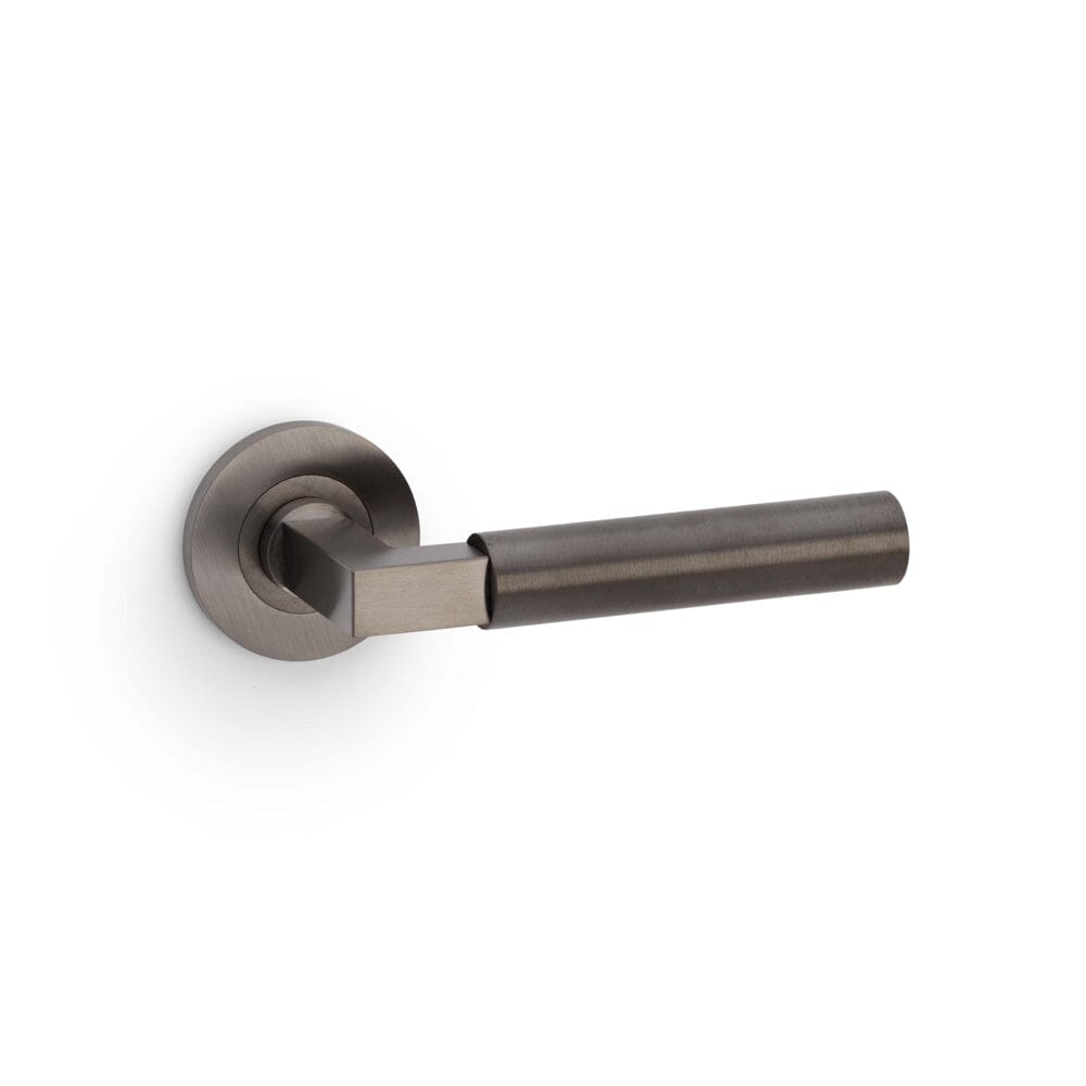 Hurricane Plain Lever on Round Rose (Latch & Hinges Included)