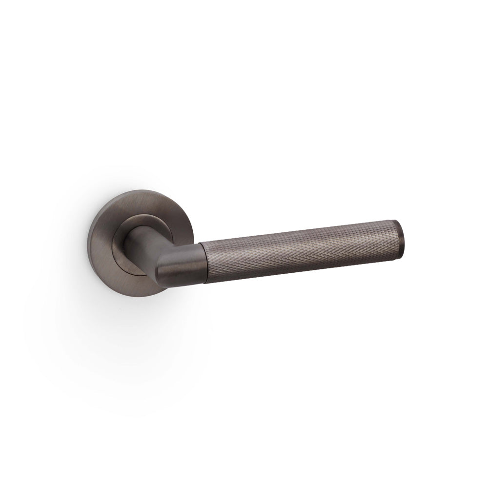 Harrier Knurled Lever on Round Rose
