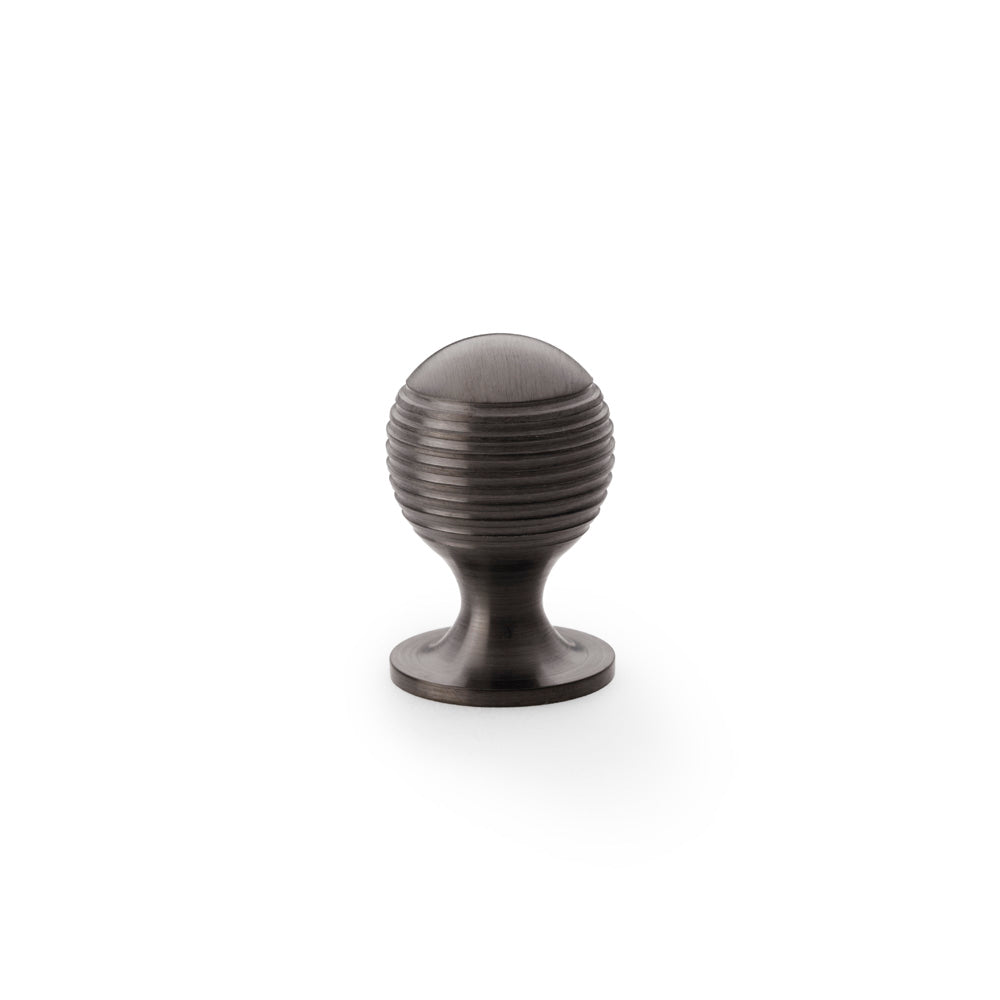 Caesar Cupboard Knob on Round Rose 25mm