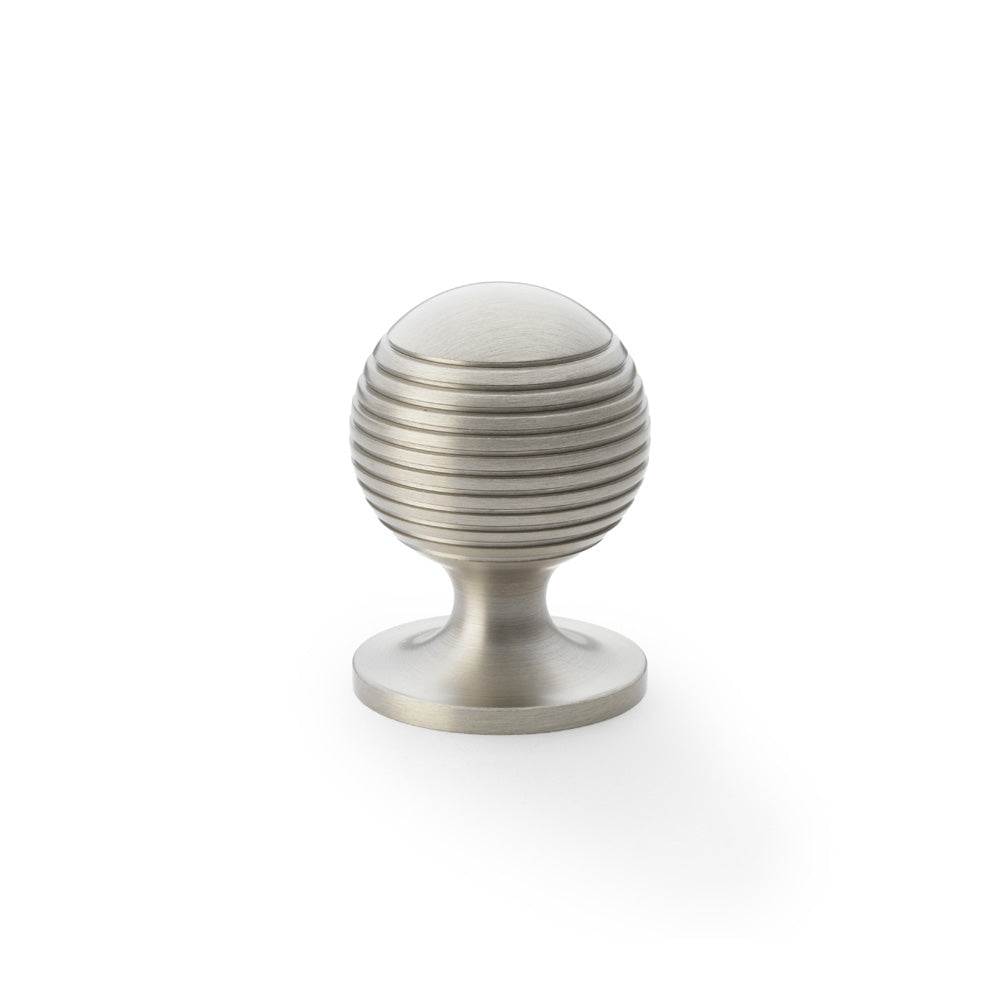 Caesar Cupboard Knob on Round Rose 32mm