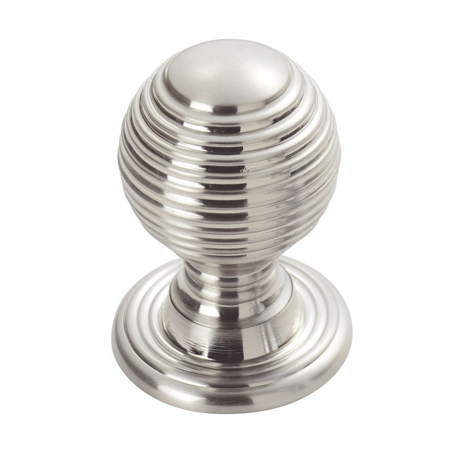 Queen Anne Knob 28mm