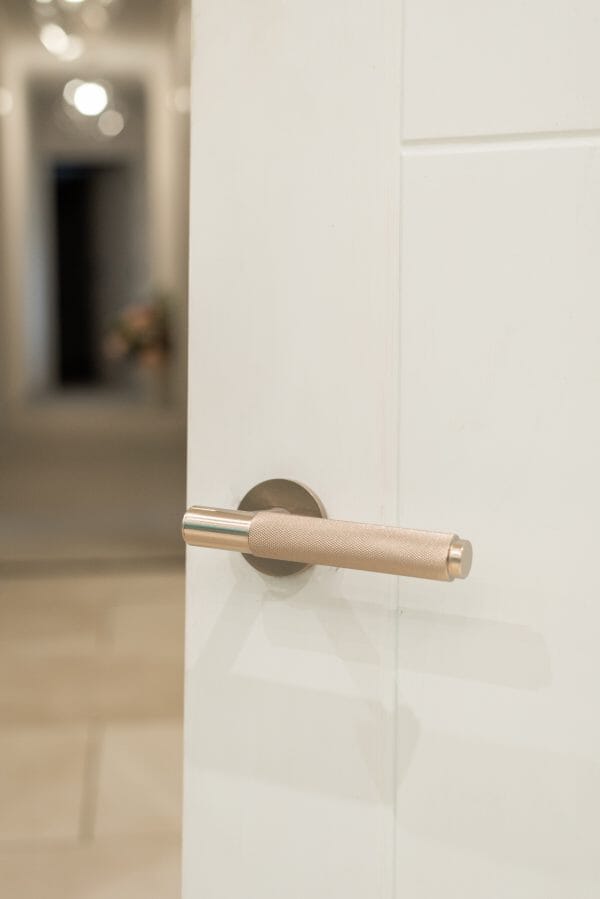 Millhouse Brass Crompton Designer Lever 5mm Slimline Round Rose (Latch & Hinges Included) Designer Lever Handle Atlantic 