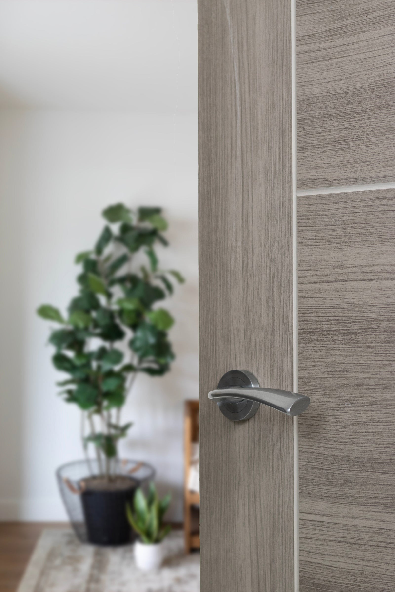 Eco Wave Aluminium Lever Round Rose (Latch & Hinges Included) Lever on Round Rose Atlantic 