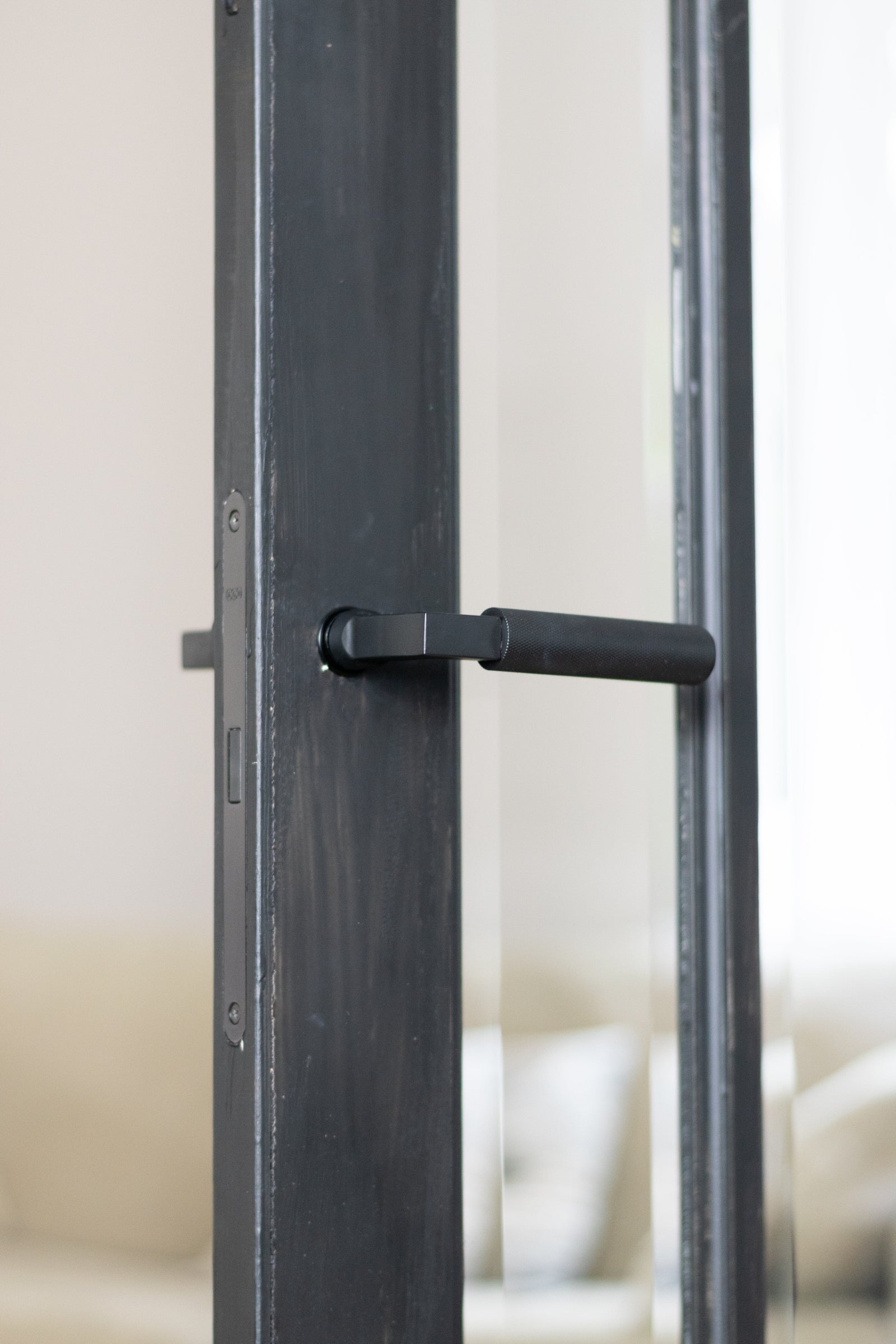 Millhouse Brass Cartwright Lever Door Handle on Concealed Round Rose in Satin Nickel 10 x 5 x 10cm in Satin Nickel Designer Lever Handle Atlantic 