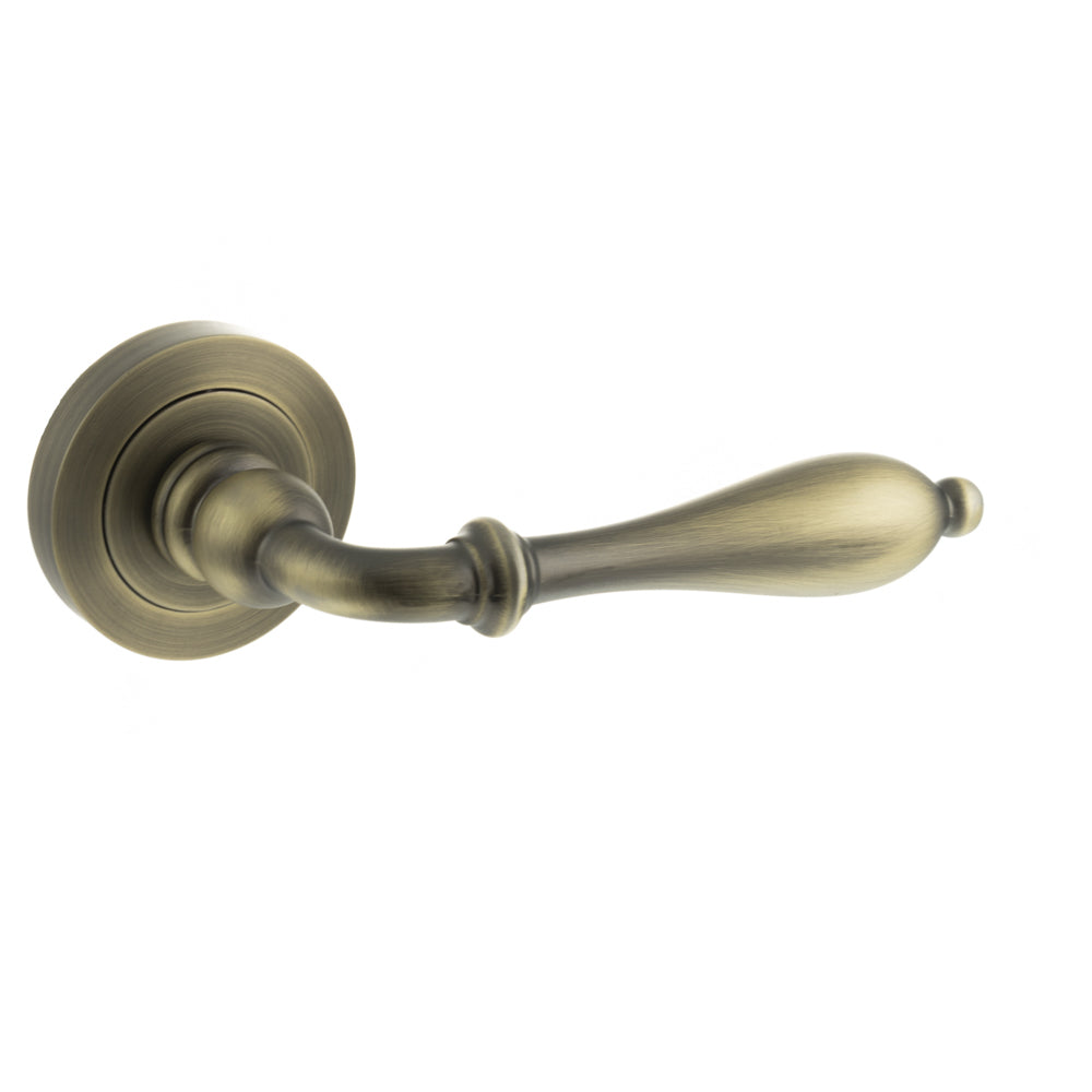 Old English Wrexham Lever Round Rose