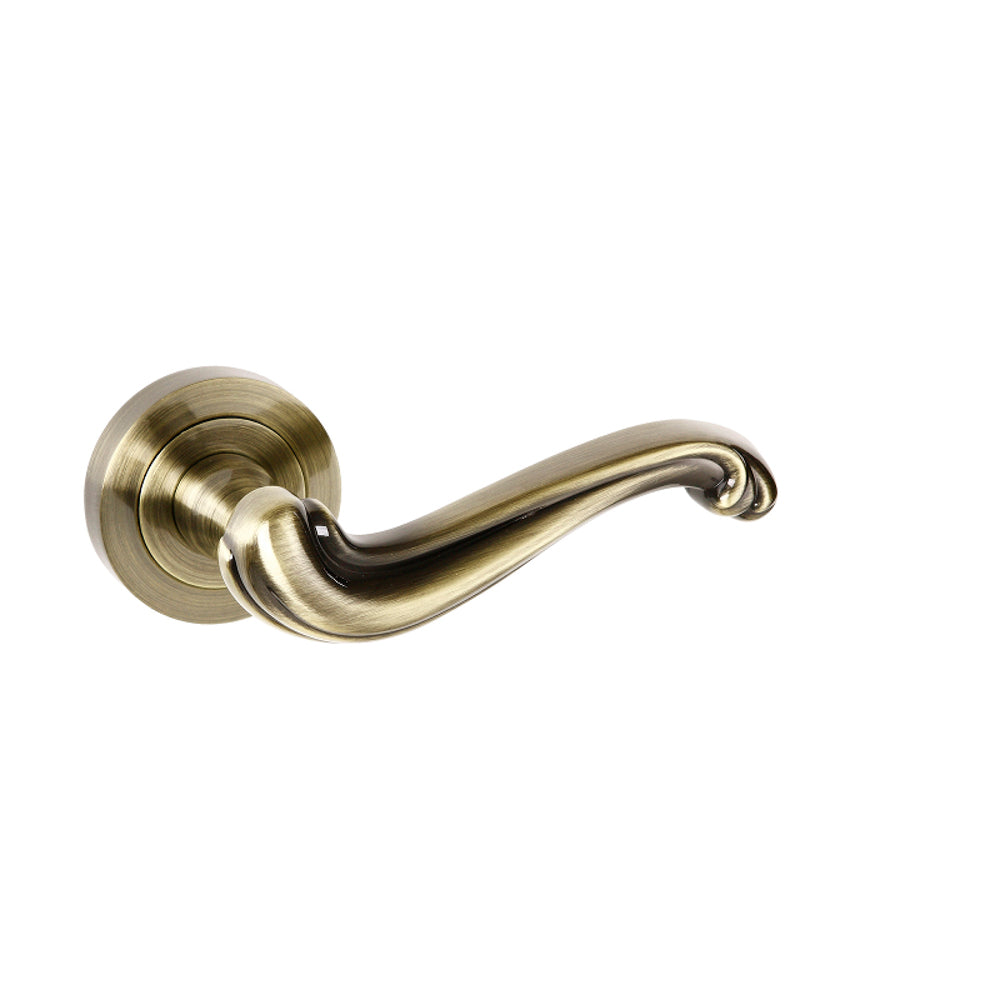 Old English Colchester Lever Round Rose