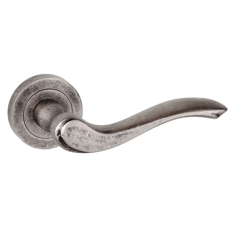 Old English Warwick Lever Round Rose (Latch & Hinges Included)