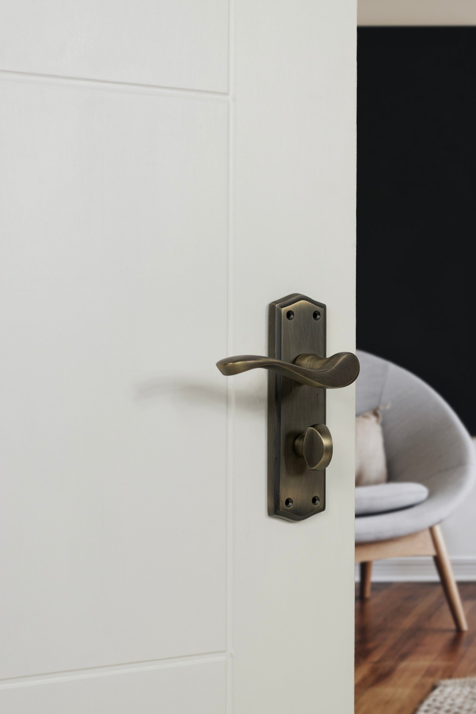 Old English Warwick WC Lever Backplate (Latch & Hinges Included) Lever on Backplate Atlantic 