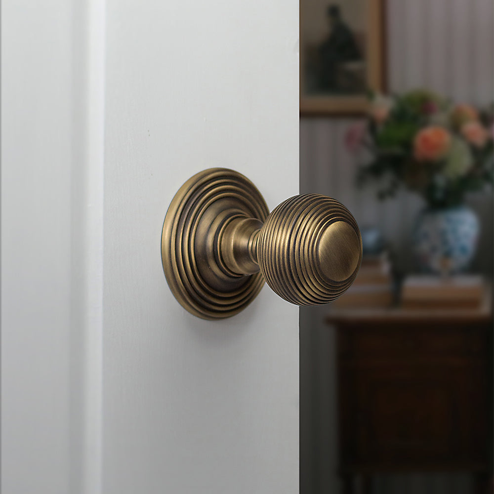 Old English Ripon Solid Brass Reeded Mortice Knob Concealed Fix Rose