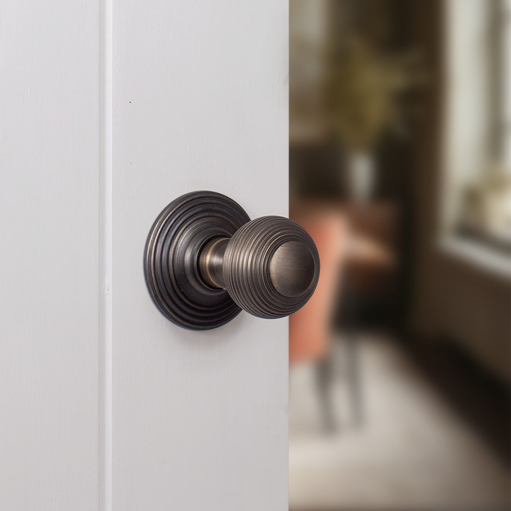 Old English Ripon Solid Brass Reeded Mortice Knob Concealed Fix Rose