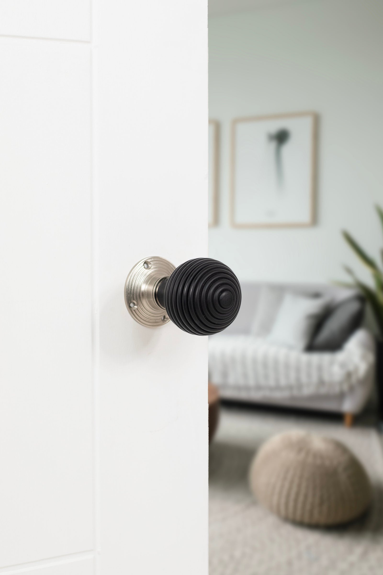 Old English Whitby Ebony Wood Reeded Mortice Knob 60mm Face Fix Rose (Latch & Hinges Included) Door Knob Atlantic 
