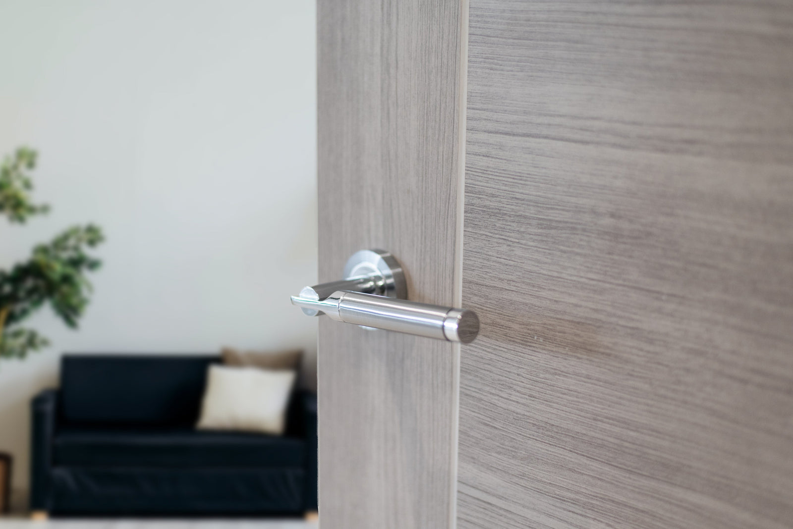 Status Dakota Lever Round Rose (Latch & Hinges Included) Lever on Round Rose Atlantic 