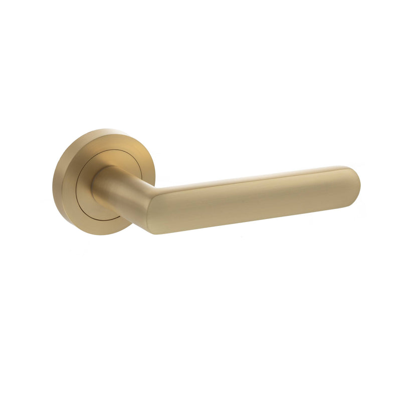 STATUS Carolina Lever Door Handle on Round Rose