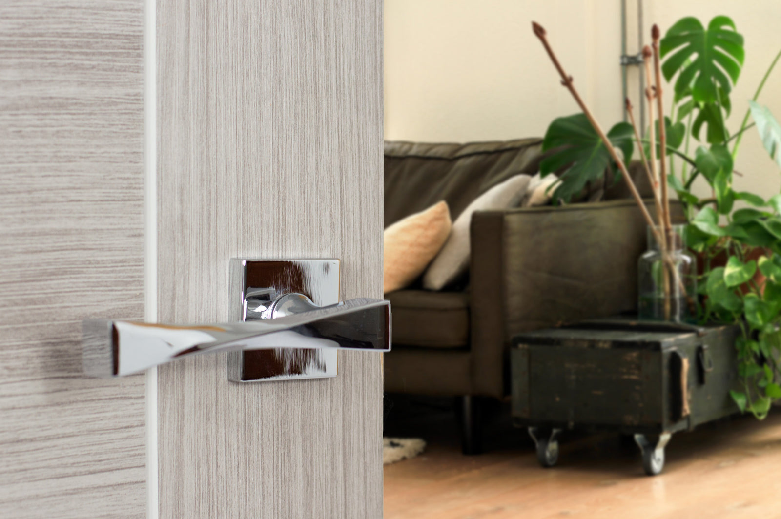 Senza Pari Guido Designer Lever Flush Square Rose in Polished Chrome Designer Lever Handle Atlantic 