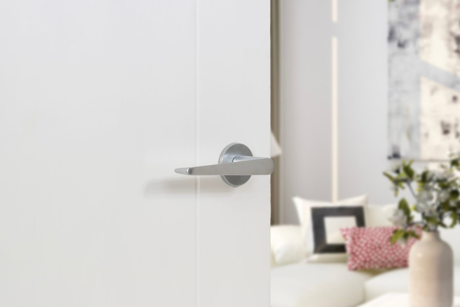Tupai Rapido 5S Line Torrao Designer Lever 5mm Slimline Round Rose in Satin Chrome Designer Lever Handle Atlantic 