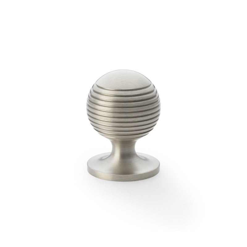 Caesar Cupboard Knob on Round Rose 32mm