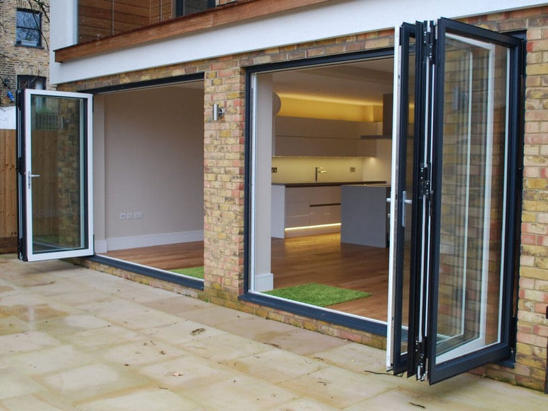 Premium Aluminium Bifolding Door (3 Pane) - Door Station